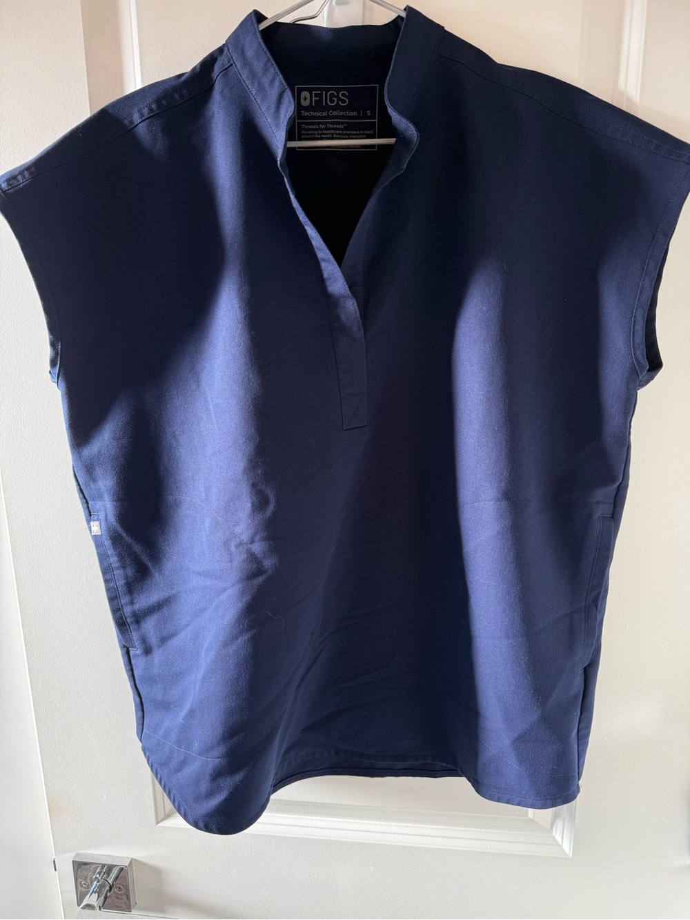 Figs Rafaela Top Navy small